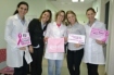 Ações no Outubro Rosa visam conscientizar sobre riscos do câncer de mama e colo do útero