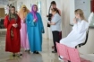 Apresentação teatral para celebrar a Páscoa emociona pacientes do Hospital Regional Terezinha Gaio Basso
