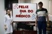 Profissionais do Hospital Regional são recepcionados com café da manhã especial para celebrar o Dia do Médico