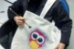 Bolsa é feita com lonita da calandra
