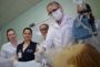 Colaboradores do Hospital São Lucas de Guaraciaba recebem orientação no Hospital Regional Terezinha Gaio Basso